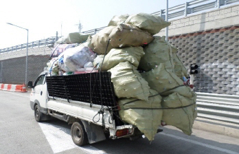 기타 적재물 낙하 우려 차량