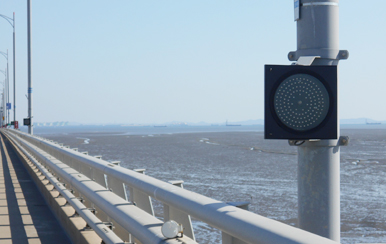 악천후 안전관리 시설 시선 유도등(안개등) 이미지